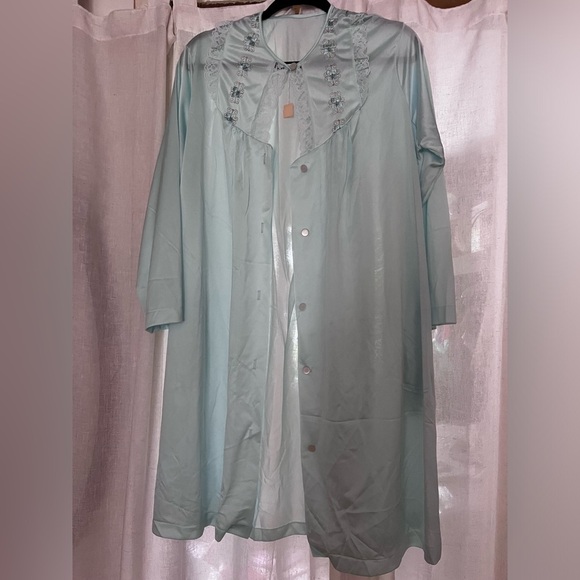 Vintage Satin Nightgown BNWT Size Large - Picture 5 of 5